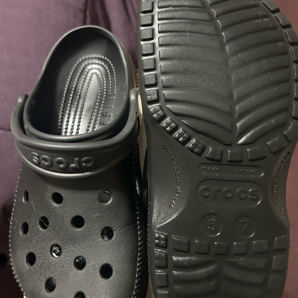 Crocs - Picture 2 of 2